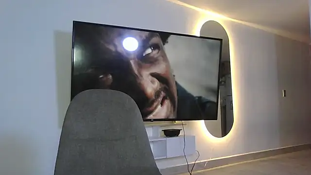 Snapshot of abril_ricci chatting on 09.16.25 abril ricci online show from 09.16.25