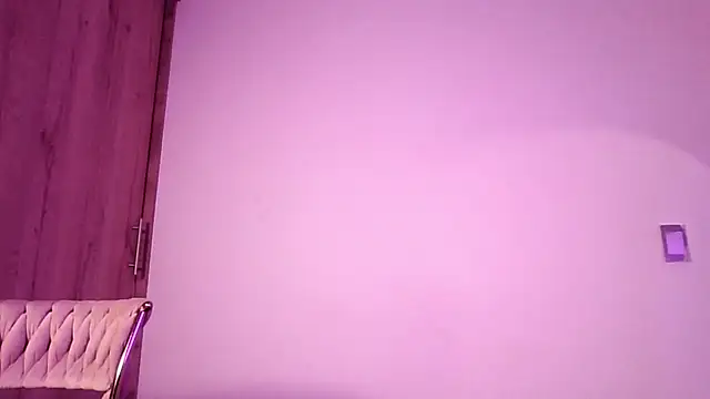 Snapshot of abril_ricci chatting on 11.03.25 abril ricci online show from 11.03.25