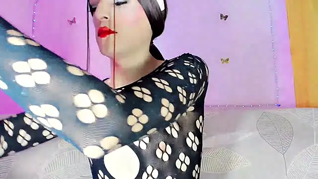 TatiGil online show from 06.30.26