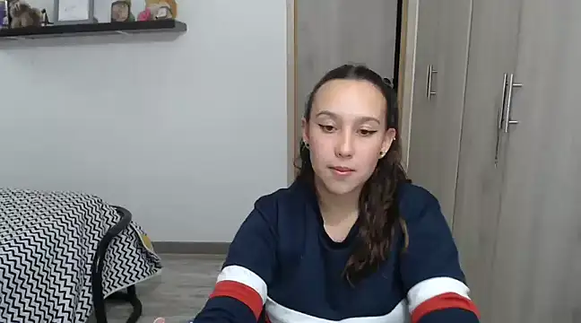 Skarlet Adams28 online show from 12.12.24