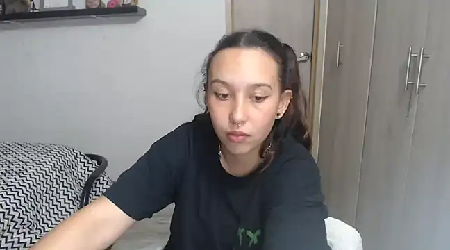 Skarlet Adams28 online show from 12.20.24