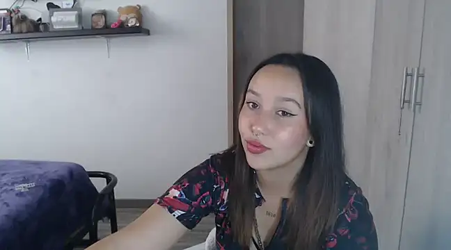 Skarlet Adams28 online show from 12.26.24