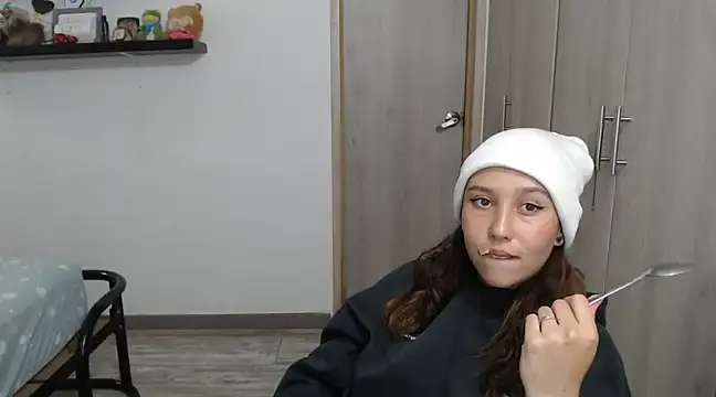 Skarlet Adams28 online show from 01.10.25