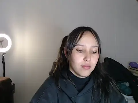 Skarlet Adams28 online show from 03.14.25