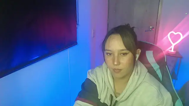Skarlet Adams28 online show from 04.28.26