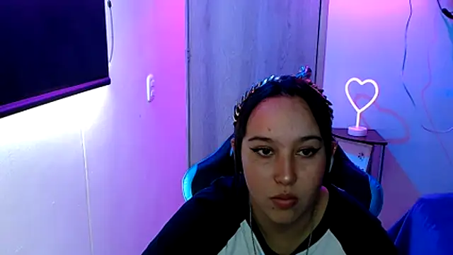 Skarlet Adams28 online show from 04.28.26