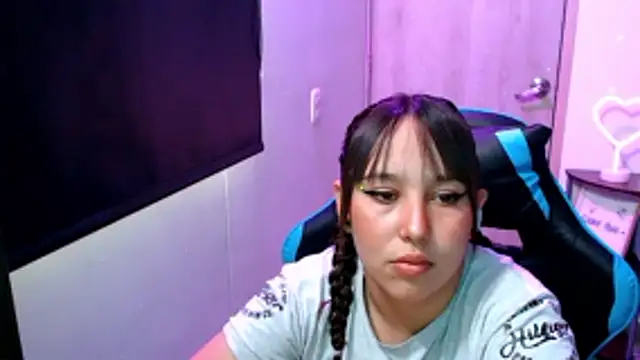 Skarlet Adams28 online show from 04.29.26