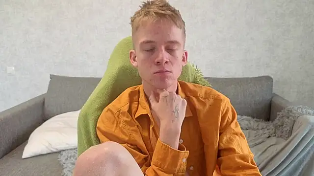 Snapshot of sweetserenity5 chatting on 11.17.25 sweetserenity5 online show from 11.17.25