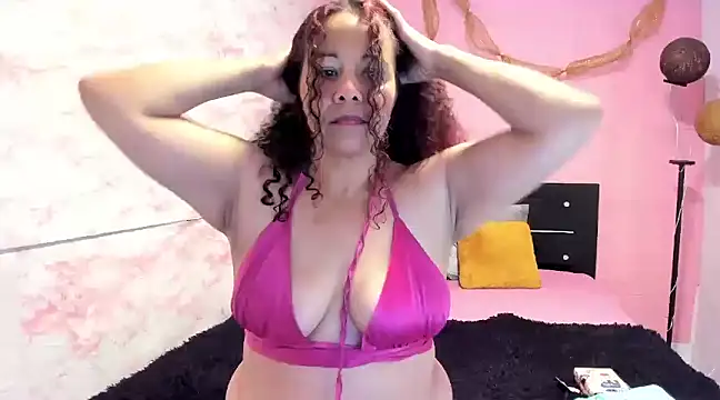 Snapshot of Brunette_sasha chatting on 02.21.25 Brunette sasha online show from 02.21.25