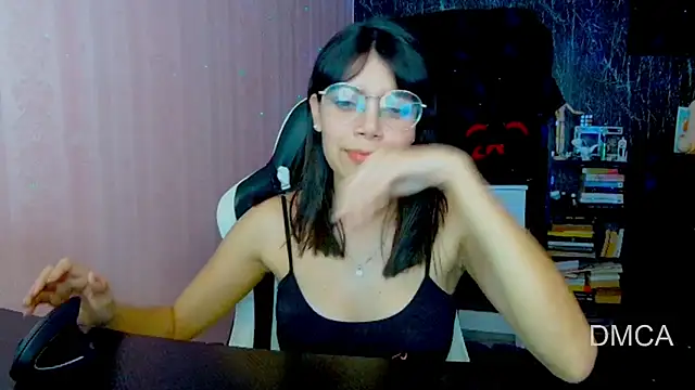 Snapshot of Drea_Foox chatting on 09.11.25 Drea Foox online show from 09.11.25