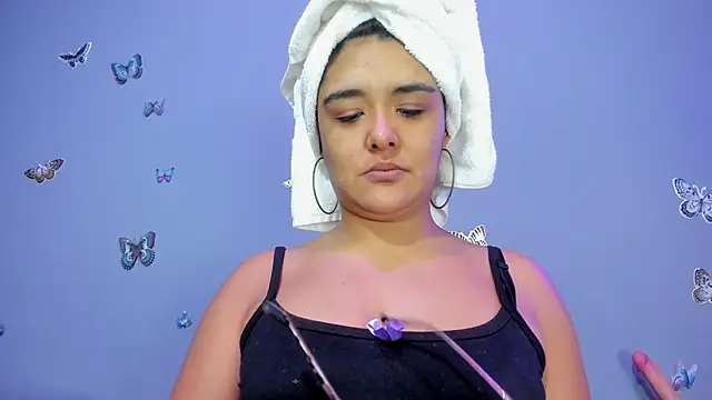 Kaira mosse online show from 12.05.25