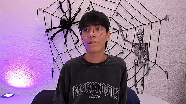 alexandersawyer online show from 10.10.25