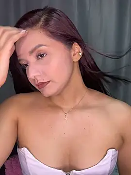 Melanyprada online show from 07.22.26
