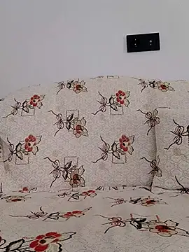 Snapshot of Rdm_b chatting on 10.29.25 Rdm b online show from 10.29.25