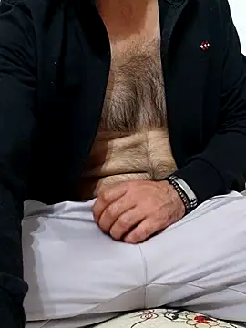 Snapshot of Rdm_b chatting on 11.18.25 Rdm b online show from 11.18.25