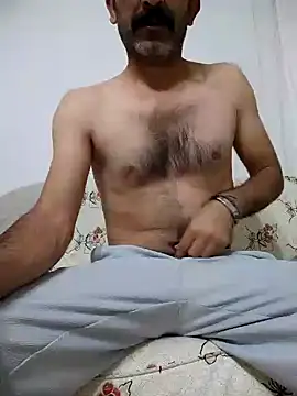 Snapshot of Rdm_b chatting on 12.16.25 Rdm b online show from 12.16.25