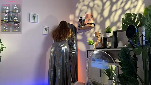 Julie Rhodes online show from 01.02.25