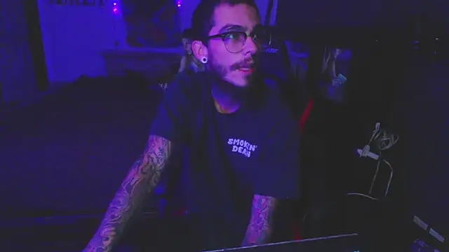 Snapshot of XMeF10 chatting on 12.09.24 XMeF10 online show from 12.09.24