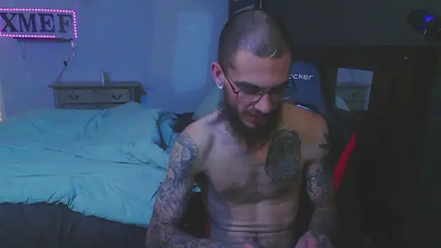 Snapshot of XMeF10 chatting on 12.27.24 XMeF10 online show from 12.27.24