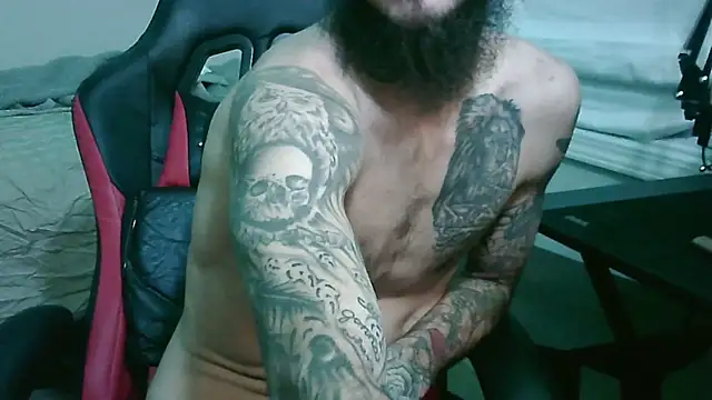 Snapshot of XMeF10 chatting on 01.02.25 XMeF10 online show from 01.02.25