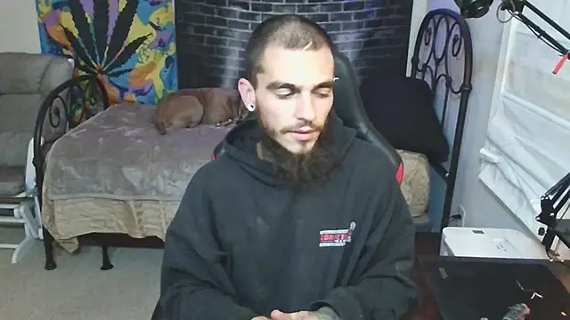 Snapshot of XMeF10 chatting on 01.03.25 XMeF10 online show from 01.03.25