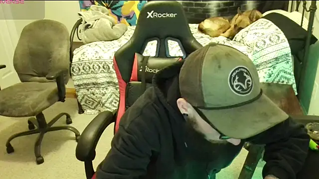 Snapshot of XMeF10 chatting on 01.11.25 XMeF10 online show from 01.11.25