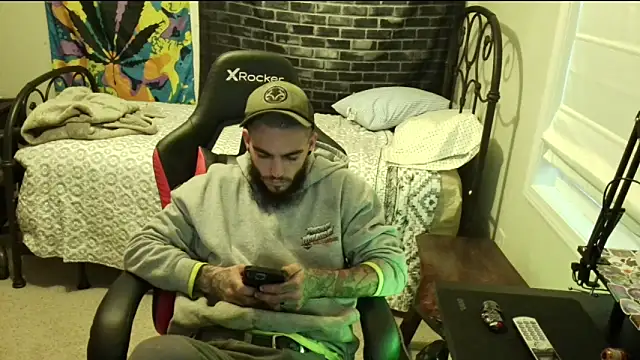 Snapshot of XMeF10 chatting on 01.14.25 XMeF10 online show from 01.14.25