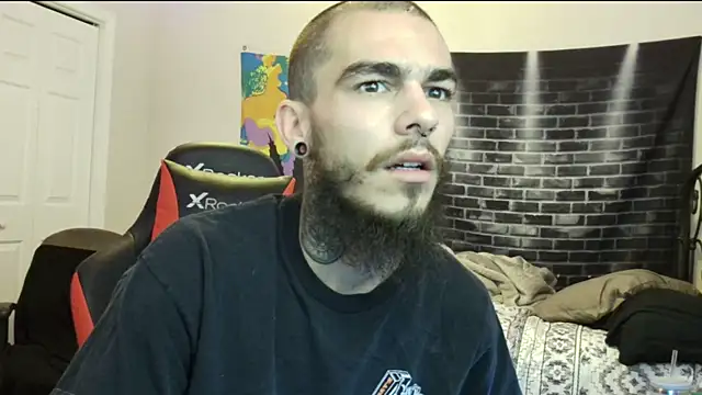 Snapshot of XMeF10 chatting on 01.18.25 XMeF10 online show from 01.18.25