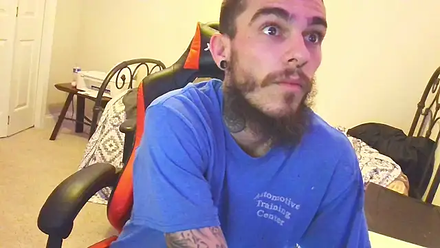 Snapshot of XMeF10 chatting on 02.04.25 XMeF10 online show from 02.04.25