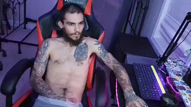 Snapshot of XMeF10 chatting on 02.14.25 XMeF10 online show from 02.14.25