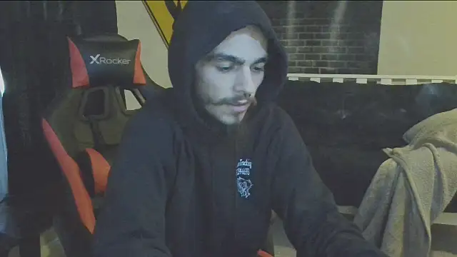 Snapshot of XMeF10 chatting on 03.02.25 XMeF10 online show from 03.02.25