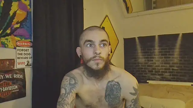 Snapshot of XMeF10 chatting on 03.11.25 XMeF10 online show from 03.11.25