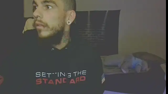 Snapshot of XMeF10 chatting on 03.16.25 XMeF10 online show from 03.16.25