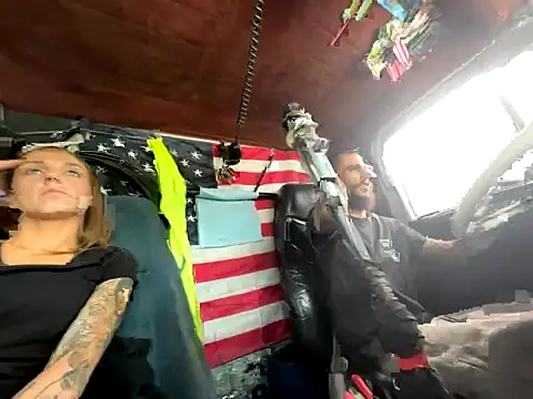 Snapshot of XMeF10 chatting on 09.09.25 XMeF10 online show from 09.09.25