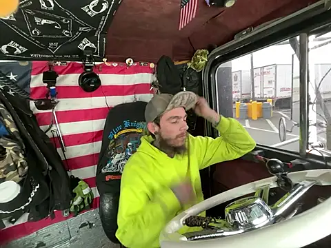 Snapshot of XMeF10 chatting on 01.14.26 XMeF10 online show from 01.14.26