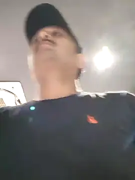 Snapshot of Akhil3290 chatting on 02.12.25 Akhil3290 online show from 02.12.25