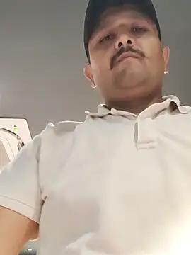 Snapshot of Akhil3290 chatting on 03.11.25 Akhil3290 online show from 03.11.25