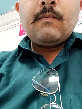 Snapshot of Akhil3290 chatting on 03.13.25 Akhil3290 online show from 03.13.25