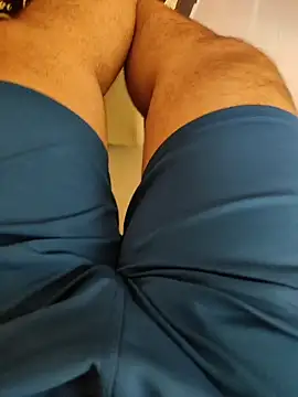 Snapshot of Akhil3290 chatting on 10.22.25 Akhil3290 online show from 10.22.25