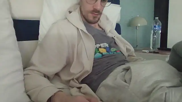 Snapshot of passif520 chatting on 03.25.26 passif520 online show from 03.25.26