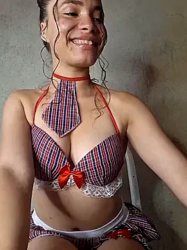 Snapshot of HelenHoltz chatting on 10.21.25 HelenHoltz online show from 10.21.25