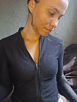 Snapshot of HelenHoltz chatting on 10.28.25 HelenHoltz online show from 10.28.25