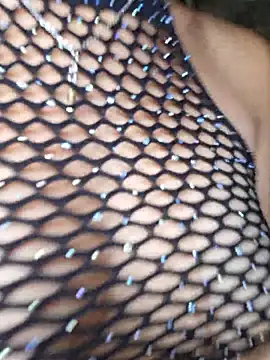 Snapshot of HelenHoltz chatting on 11.24.25 HelenHoltz online show from 11.24.25