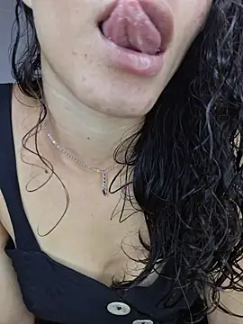 Snapshot of HelenHoltz chatting on 12.02.25 HelenHoltz online show from 12.02.25