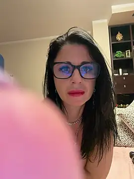 Snapshot of MichelleCara chatting on 10.14.25 MichelleCara online show from 10.14.25