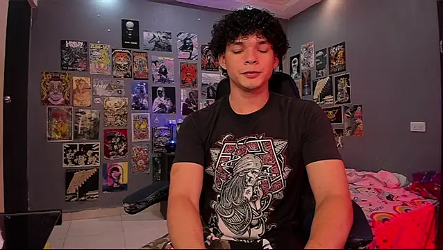 Snapshot of soy_ian_ chatting on 12.15.24 soy ian online show from 12.15.24
