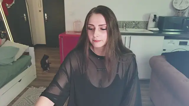 Snapshot of ce_leste__ chatting on 09.11.25 ce leste online show from 09.11.25