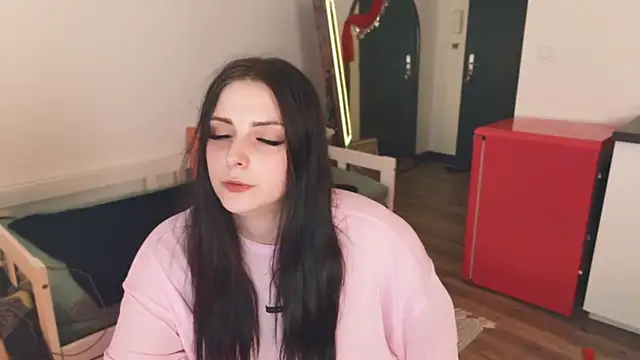 Snapshot of ce_leste__ chatting on 11.07.25 ce leste online show from 11.07.25