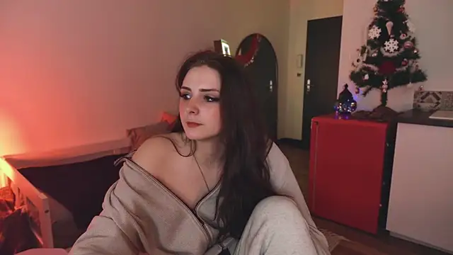 Snapshot of ce_leste__ chatting on 12.01.25 ce leste online show from 12.01.25