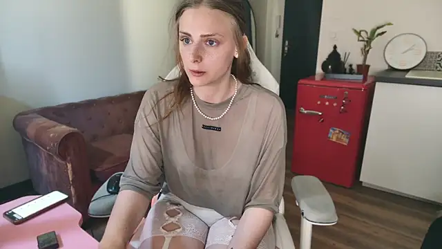 Snapshot of ce_leste__ chatting on 07.21.26 ce leste online show from 07.21.26